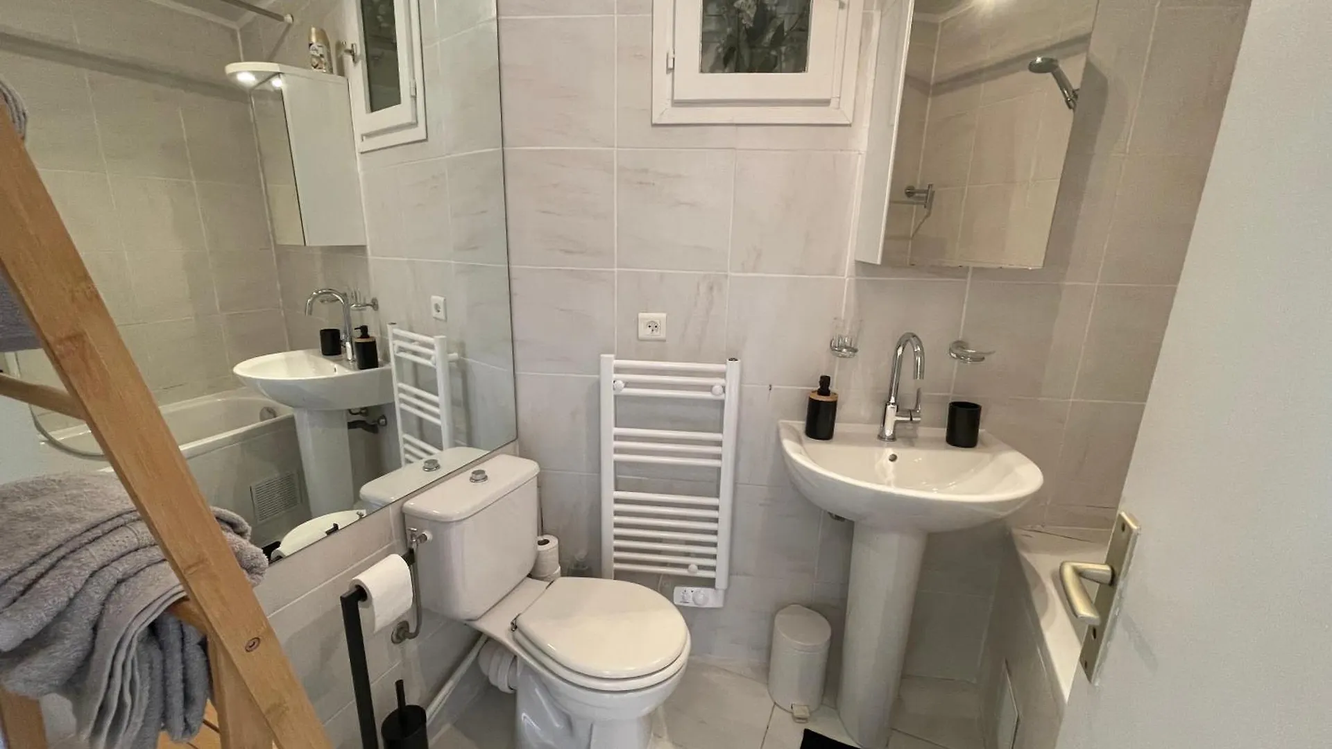 Frontiere Monaco, 2 Pieces, Centre Beausoleil Apartment